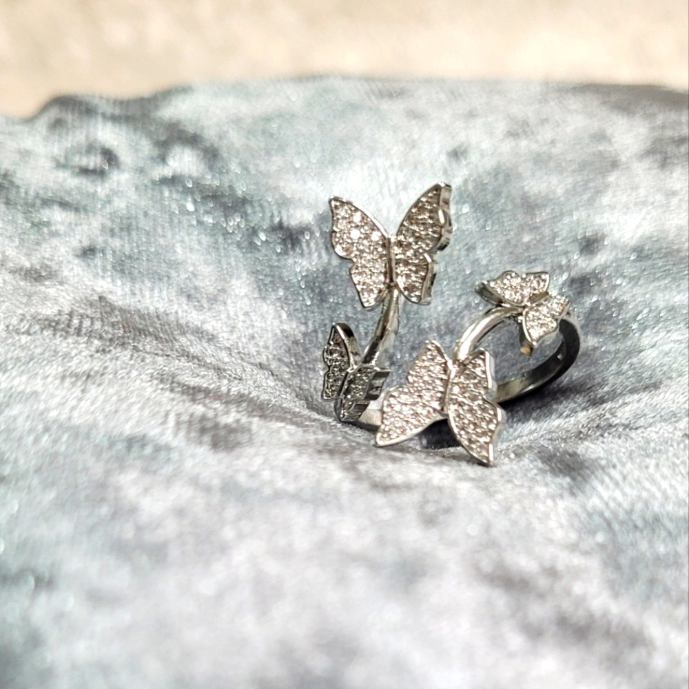 925S  Elegant 3 Butterfly 🦋  White Zircon Ring